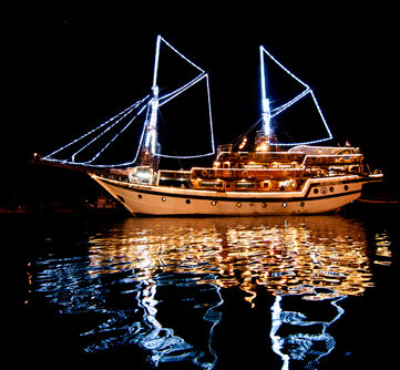 Pirate Sunset Dinner Cruise