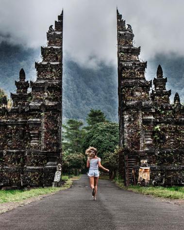 handaragate@balisaritour.com