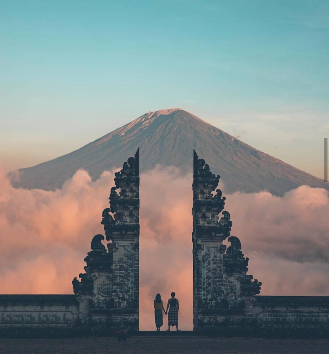 Pura Luhur Lempuyang@balisaritour.com