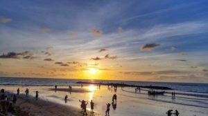 pantai kuta@balisaritour.com